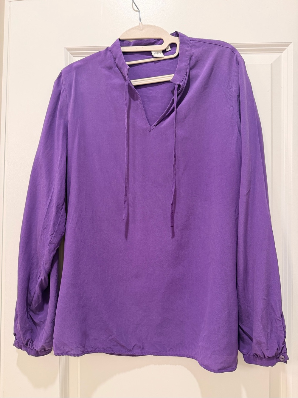 100% silk Eterna Violet Tie-Neck Long Sleeve Tunic Blouse